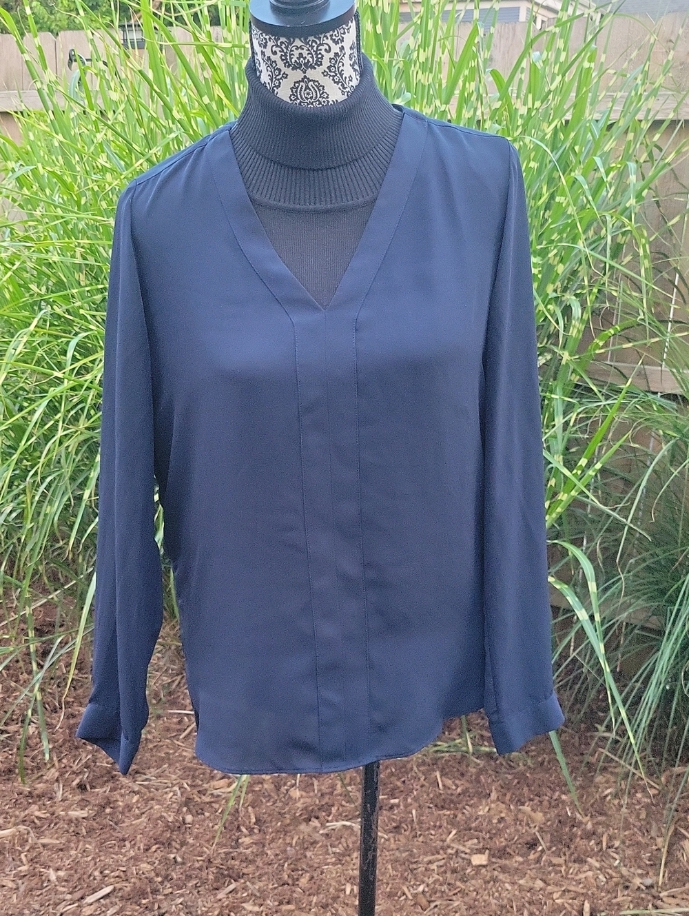 Banana Republic Navy V-Neck Long-Sleeve Blouse